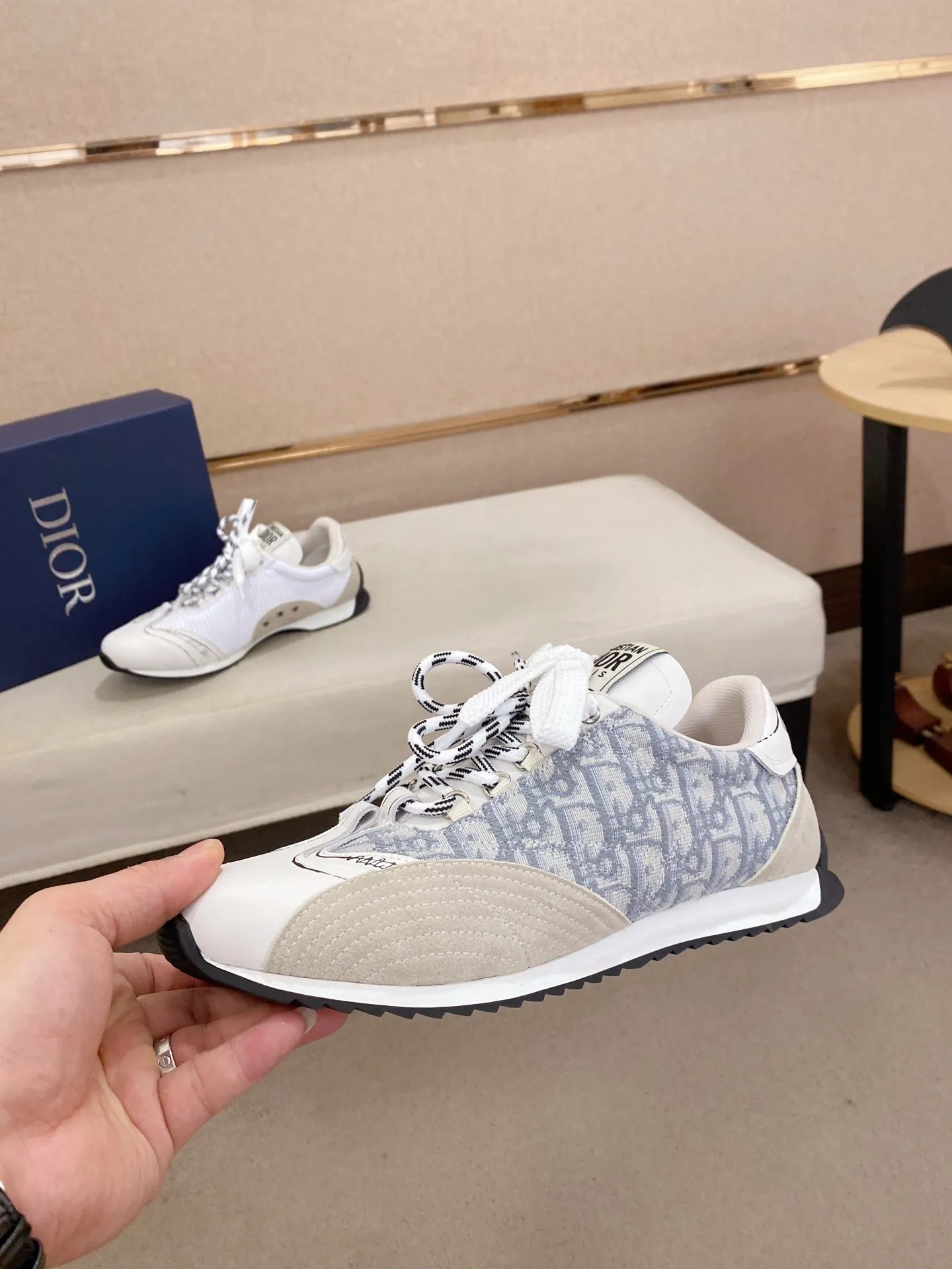 Men's shoes💰: 500💰Couple style💏 [Dior·Dior] New casual sports style men's shoes, new spring and summer design, perfect workmanship, lace-up lazy style to create wardrobe quality, upper: imported first-layer cowhide, mesh breathable lining soft and comfortable, ultra-light TPU wear-resistant outsole, simple, versatile fashion men's shoes, excellent color code number 35--44. (45,46 customized items are not returnable or exchangeable)
